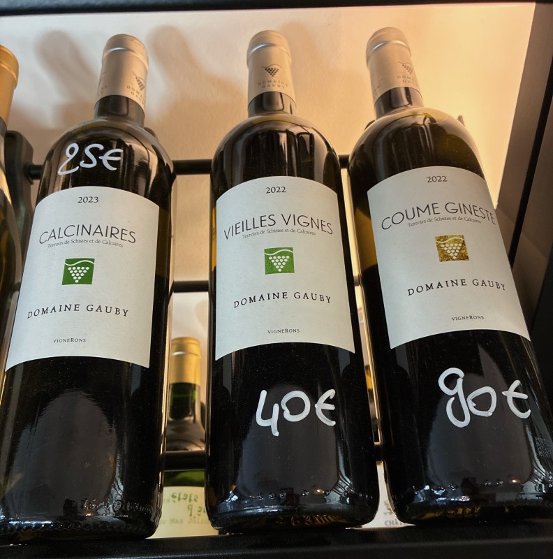 Vin du Domaine Gauby, dans le Roussillon, situé à Calles dans le 66.