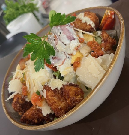 Notre zone d'activité pour ce service Restaurant avec sélection de plats méditerranéens élaborés à partir de produits frais sélectionnés auprès de producteurs engagés